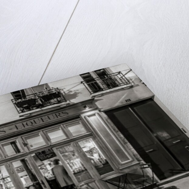 Cafe in paris by Assaf Frank